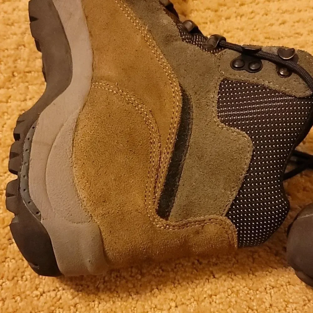 Vasque visit hiking boots size 8